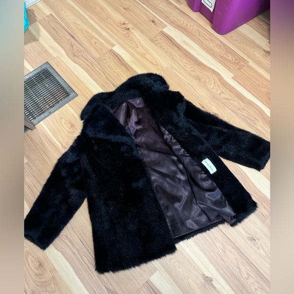 1960s Faux Fur Betty Rose Coat - Picture 2 of 9